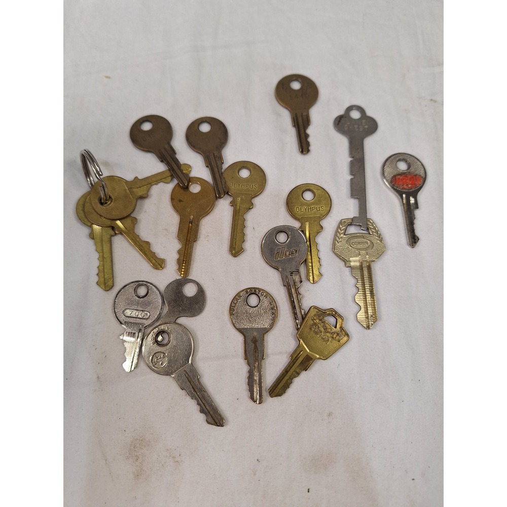 Vintage Mixed Metal Key Lot